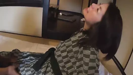 Kız arkadaşımın arkadaşıyla üçlü seks partisi sürtük