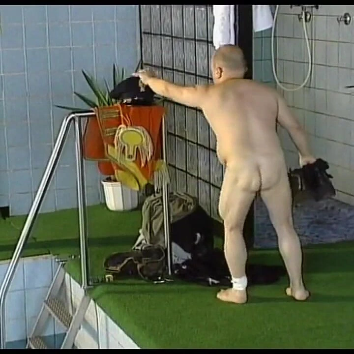 Azgın sarışın orta yaşlı seksi kadın büyük sert yarakla seks yapıyor