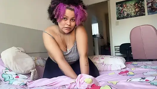 Üvey anne üvey oğlunu uyandırmak için osuruyor ep02