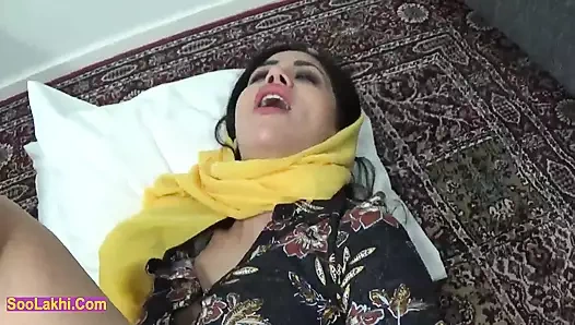 Azgın Türk orta yaşlı seksi kadın evde mastürbasyon yapıyor