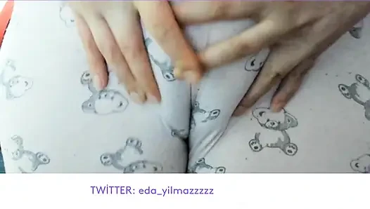 CAMELTOE- SWOLLEN PUSSY- MASTURBATE WITH PAJAMA- RUBBING PUSSY WITH PAJAMA