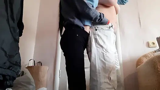 Kız arkadaşım ve ben herkesten lezbiyen olduğumuzu saklıyoruz