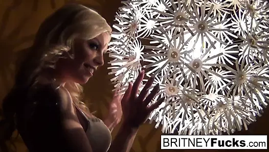 Seksi sarışın bir retro tease ve solo