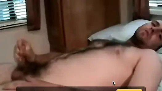 Kıllı amatör Brad emiliyor