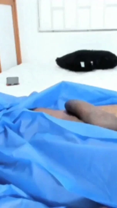 Bu hastayı muayene ederken doktorunun kıçını sikmeyi bitirdi bölüm 1 | Klip 1