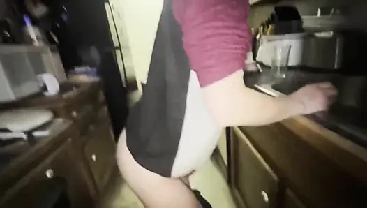 Bu sokaktaki fahişeyi her odada siktim!