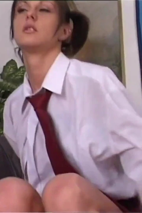 Angelica Wild ateşli mastürbasyonu seviyor