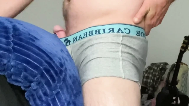 Mahvolmuş boşalma ile sikişiyor