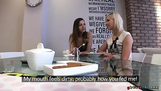 Kız arkadaşlar xxx - lezbiyen kız arkadaşın amının tadı turtadan daha tatlı