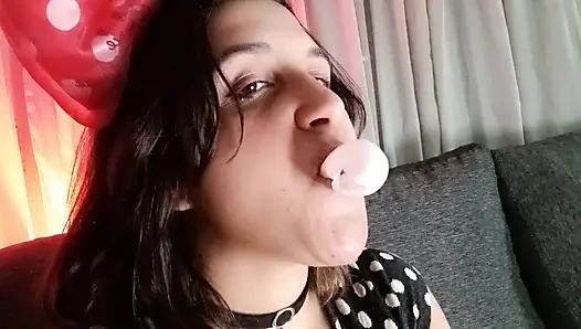 Baloncuk pisliği yapıyor - minnie kıyafeti - tavşan tezgahçı
