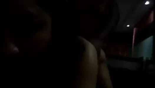 Elena se graba mientras me la cojo