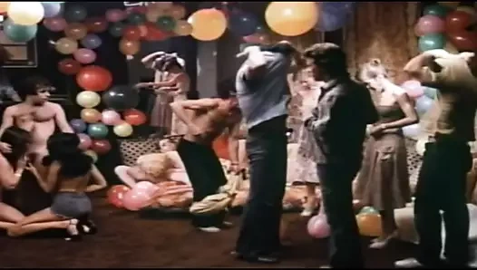 Zevkinizi ikiye katlayın (1978) 3/3