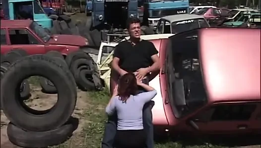 İri Göğüslü Azgın Fahişe Sert Yarakla Sikildiğinde Tatmin Oldu