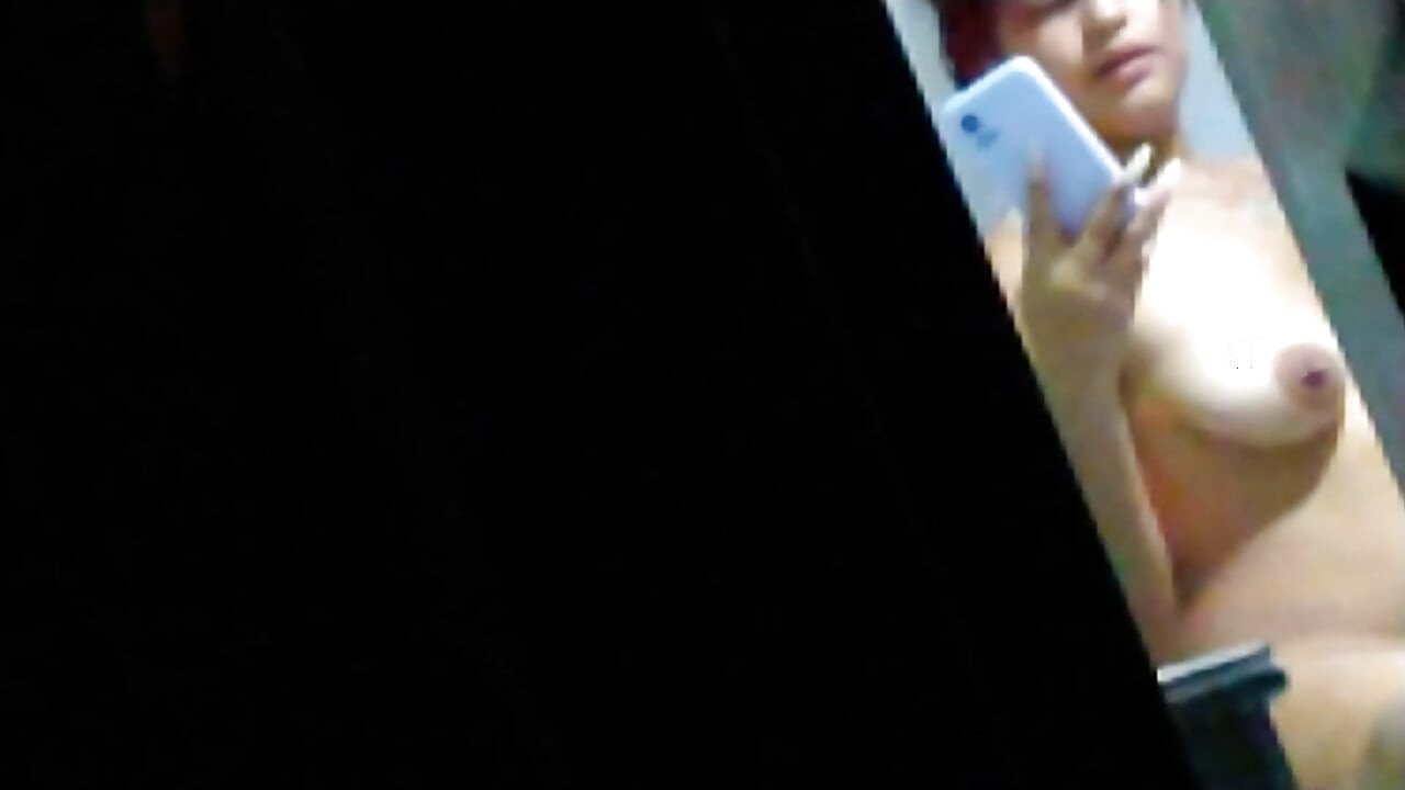 Aldatılan koca odamızda genç adamlarla sikişmemi izlemeyi seviyor
