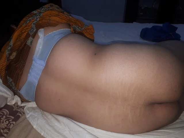 Stepcousi flört ediyor ve desi senin queenbeautyqb ile romantik sikme var