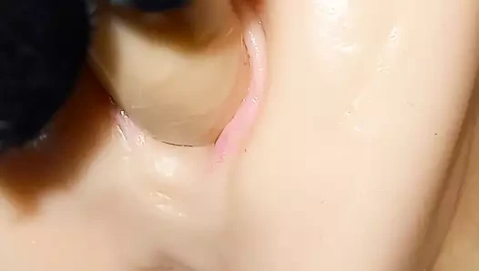 Labubu bebek amcık bakire