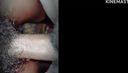 Sevimli tombul liseli kızlar garip bir durumda sıkışıyor