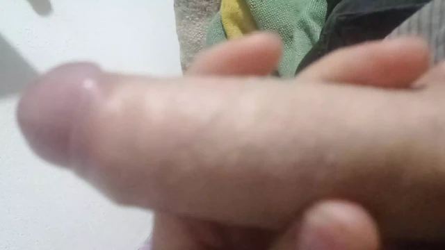 İlk kez anal seks - bir sürü boşalmak ve oyuncak