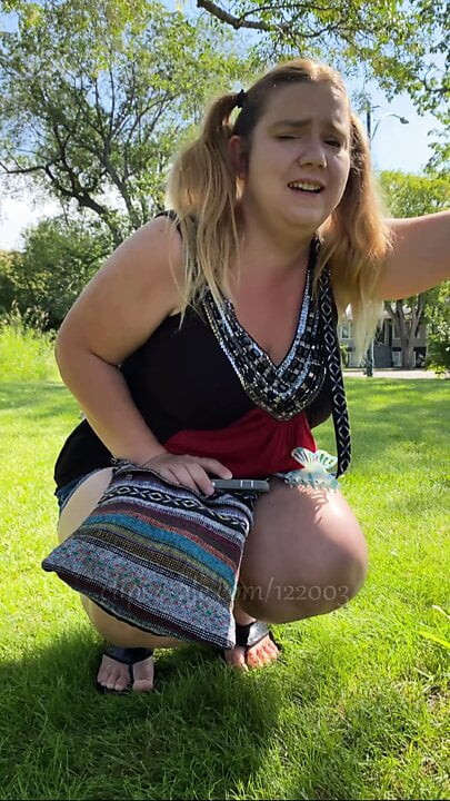 Dışarıda üç yoğun orgazm - canlı vibratör kenar - tombul şişman kıvrımlı bbw milf o face - marie teşhircilik fetişi