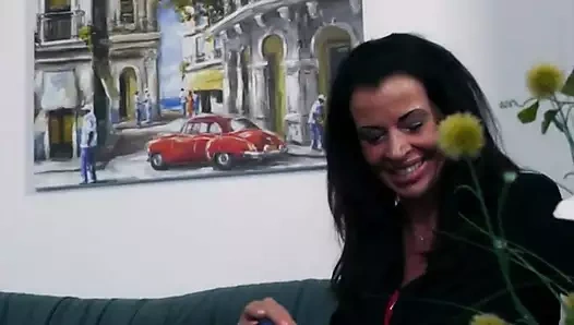 Seks terapisti olgun çifte öğretiyor