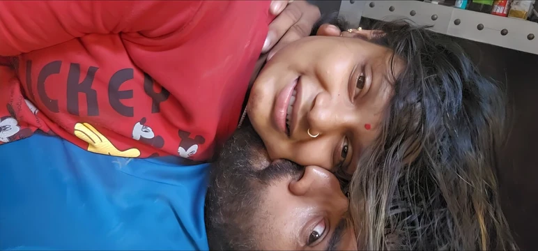 Секс девушки дези Деревенский в деревенском доме дези стиле