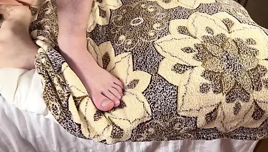 Sadece büyük bir dildo Alex'i boşaltabilir!