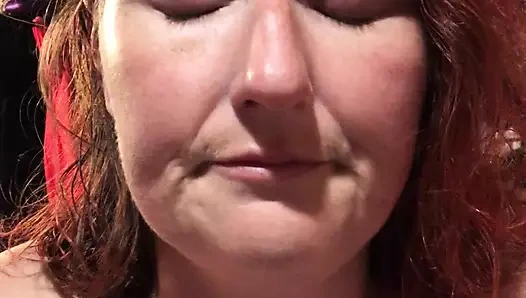 Orgazm olmakta zorlandıkça terle damlatıyorum! Belki de diline ihtiyaç vardır?