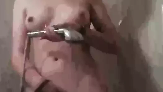 Nazik mastürbasyon ve tutkulu orgazm içinde the duş