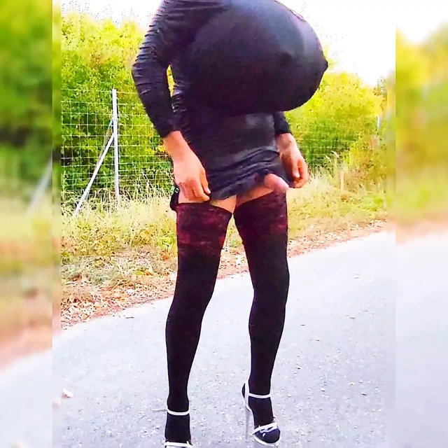 Yol kenarındaki sokak fahişesi