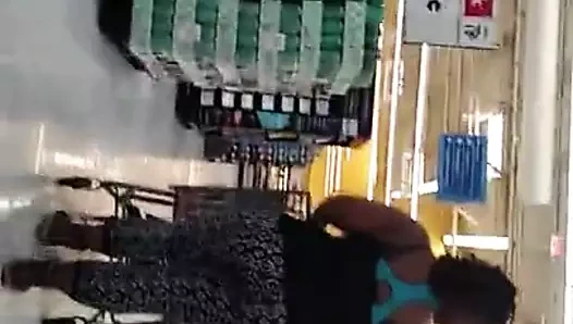 Büyük memeli götlü bayan