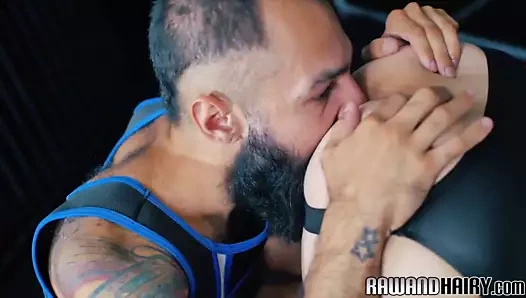 Inked wolf assfucking olgun su samuru