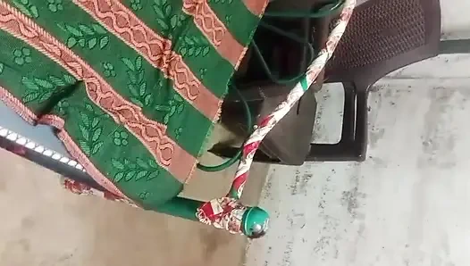 Evli üvey kız kardeş sikişiyor