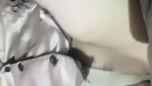 geri döndüm ve mastürbasyon yapıyorum