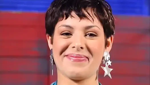 Büyük memeler ve kalın çalı