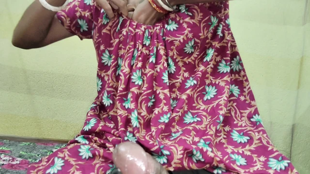 In my husband's absence, my sister-in-law fulfilled my sexual desires; This guy fucked my hairy pussy with his black dick.
