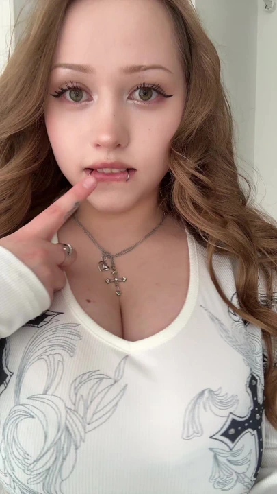 Bana sahip olmak için can atıyorsun biliyorum.