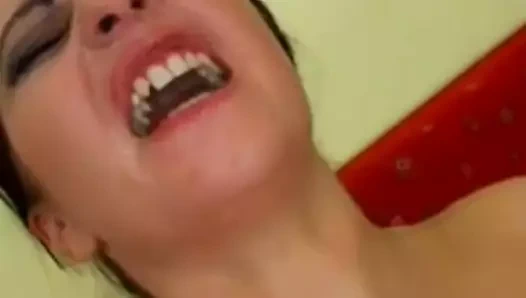 Mükemmel memeli Avrupalı hatun sikişiyor