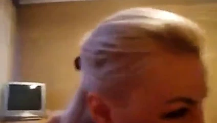 Çok ateşli kız. o benim horoz emmek seviyor.