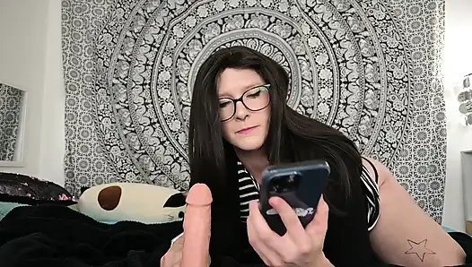 Aldatan evli kadın güvensiz kocasını aldatıyor