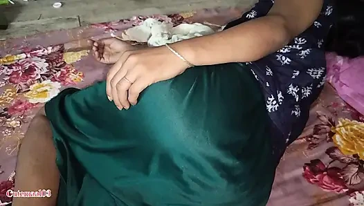 Arkadaşımın çekici karısı sert emiyor.