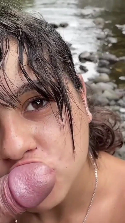 Büyük göğüslü üvey kız kardeşim boğazını bana uzatıyor | Klip 2