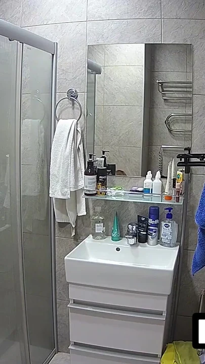 Эпический момент от "ЛУУВ. Kareflore и Abbadon снимают на видео свою настоящую любительницу, домашнее обыденность в ванной, показывая максимум открытости в реальной жизни"