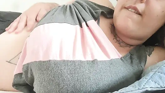 Göğüslerimi Sana Süt Vermeye Hazırlıyorum (konuşma Yok)