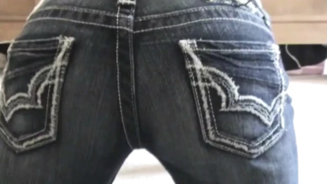 Epic sarışın milf osuruk derleme