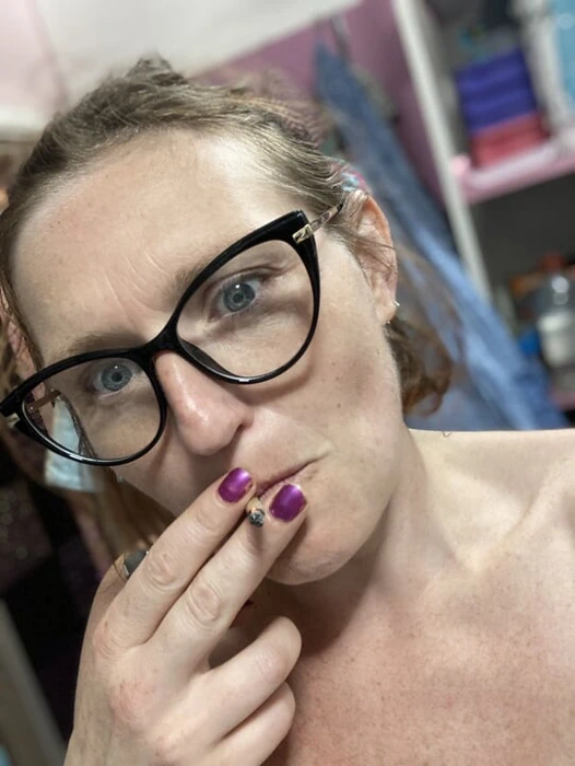 İşeme, sigara içme ve sohbet