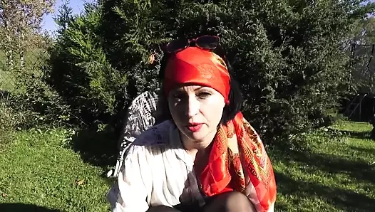 2021'in son sıcak günleri. Indian Summer. Tıraşlı amcıklı wanilianna, çoraplı dildolu ve son derece azgın