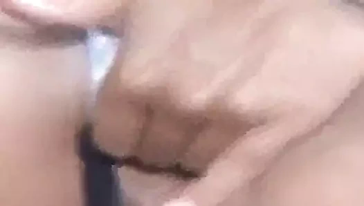 Alte Sau wird mitten im Zoo geil!