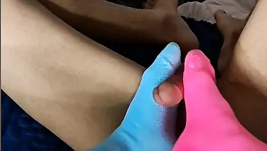 Sahibe kadın egemenliği taşak ezme ayak fetişi ve elle muamele