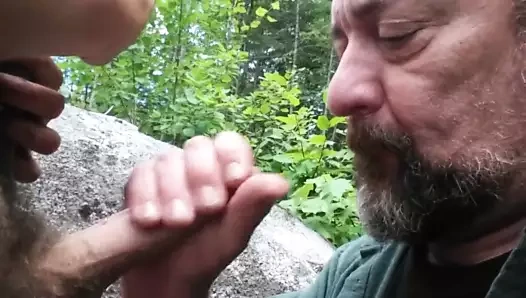 Büyük adam var eğlence emme bir küçük çocuklar horoz içinde the park