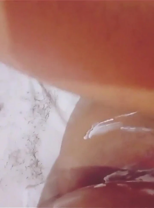 Şişman ve kıllı panocha'nın depiladasını kaydediyor bakış açısı